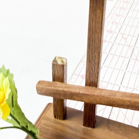 Limited‎ Edition Wood Display Stand ONLY for Hummel Figure DAISIES DON’T TELL - Picture 4 of 6